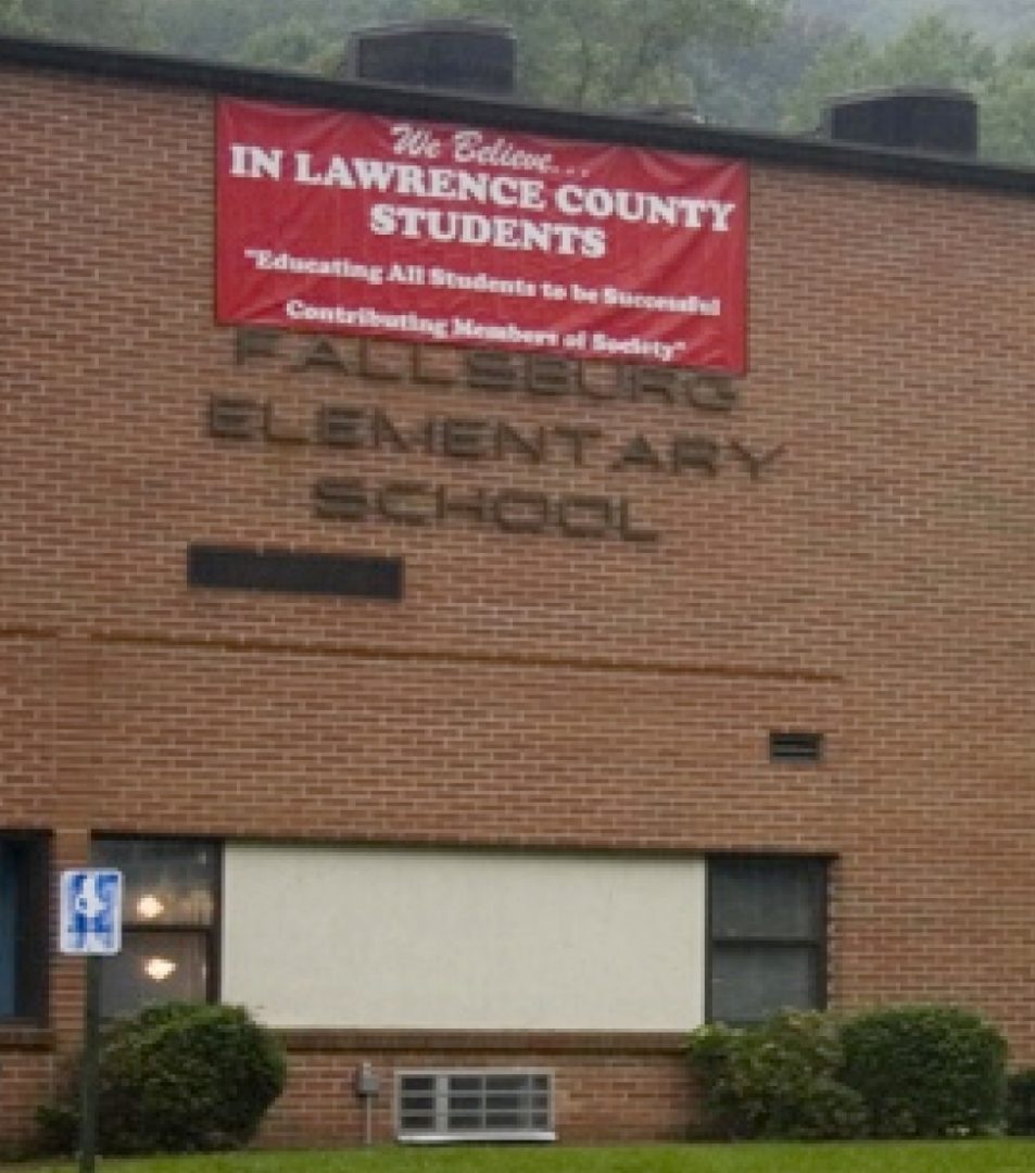 Teen allegedly threatens teacher, charged with felony