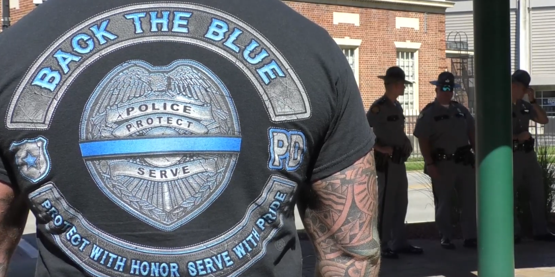 Supporters show up in Pikeville to “Back the Blue”