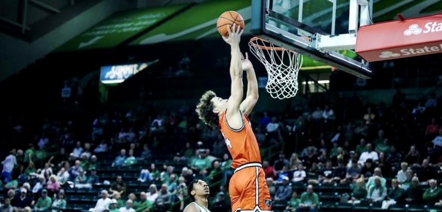 COLLEGE BASKETBALL: UPIKE men off to 2-1 start after back-to-back wins