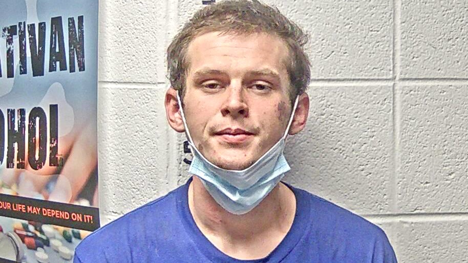 Letcher man charged with vandalizing gas station