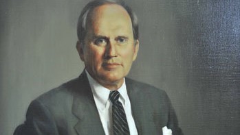 Official gubernatorial portrait of Brereton Jones