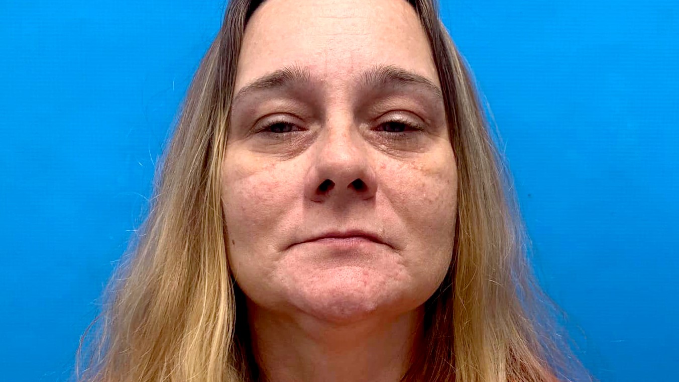 Logan County woman accused of holding woman and child at gunpoint