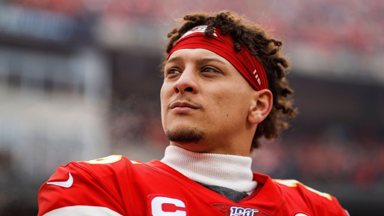 Mahomes to Tech grads: Go win your Super Bowl
