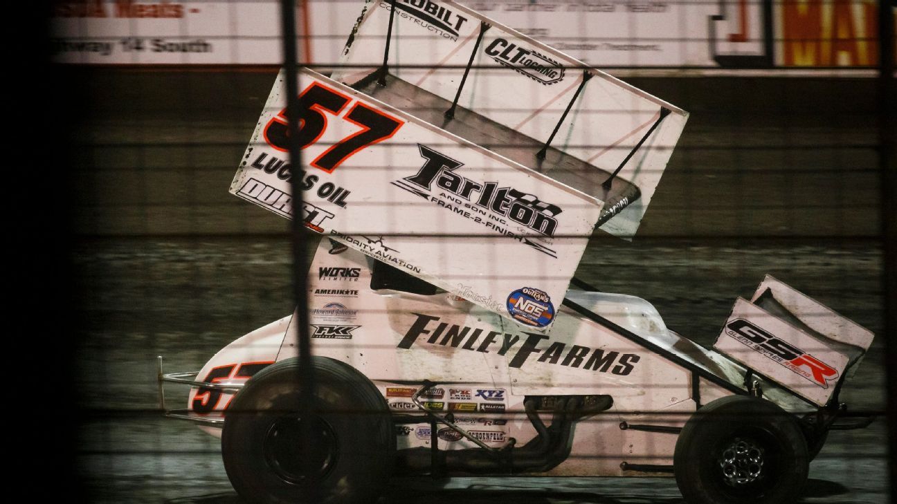 Larson gets 1st Outlaws win since NASCAR firing