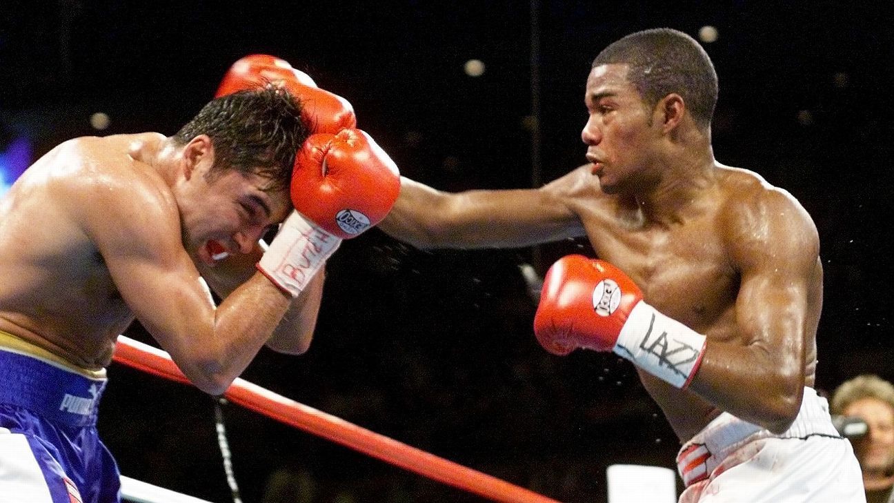 How to watch De La Hoya-'Tito' Trinidad, Mayweather-Castillo I, Hagler-Leonard and more