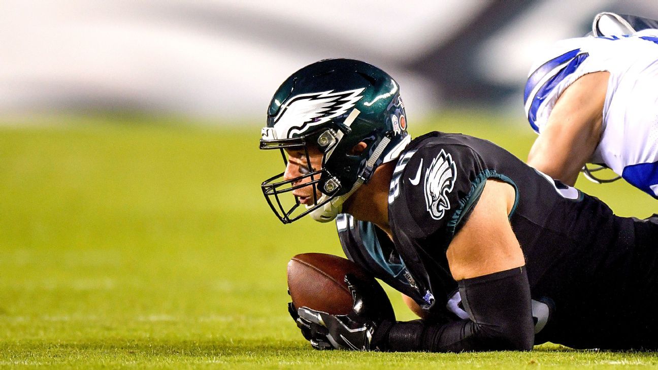 Ertz frustrated with Eagles over contract talks