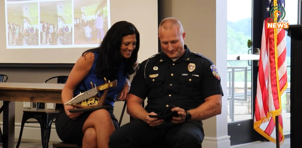 Pikeville Police Give Chief a Send Off