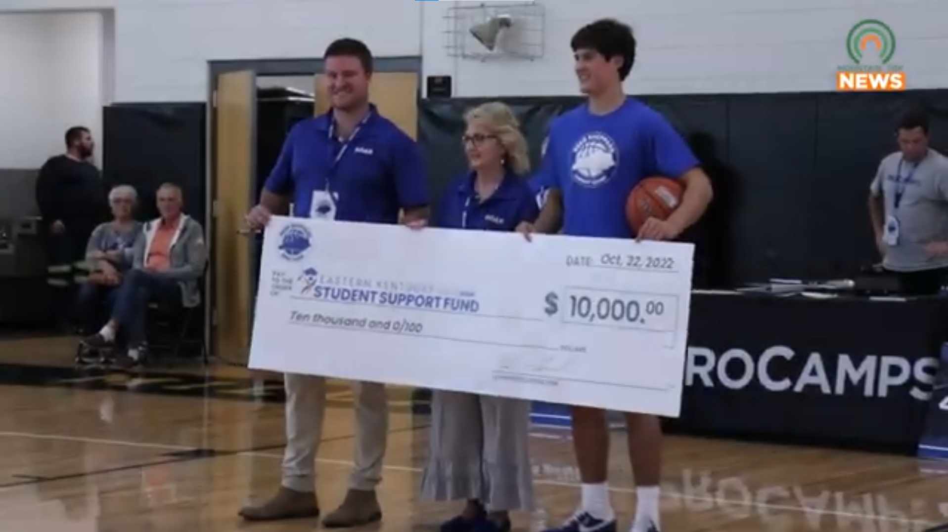 UK recruit donates to SOAR’s Student Support Fund