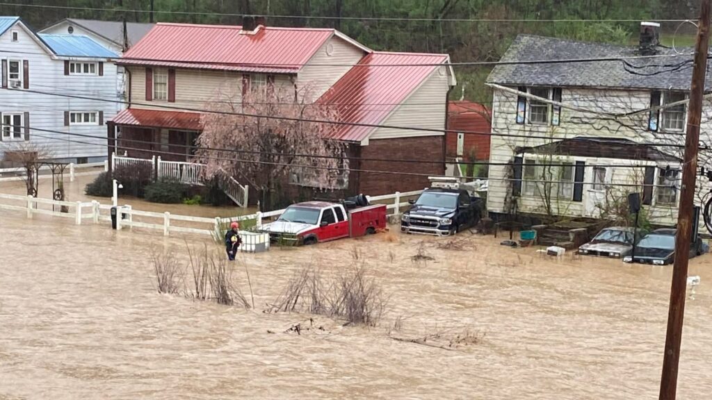 This image has an empty alt attribute; its file name is vanlear-rescue5-1024x576.jpg