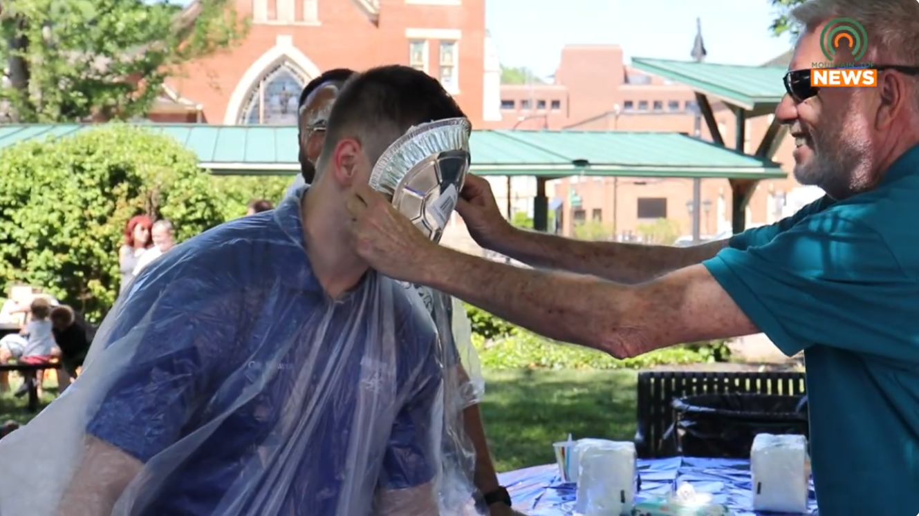 Hundreds turn out for Kids Day in the Park