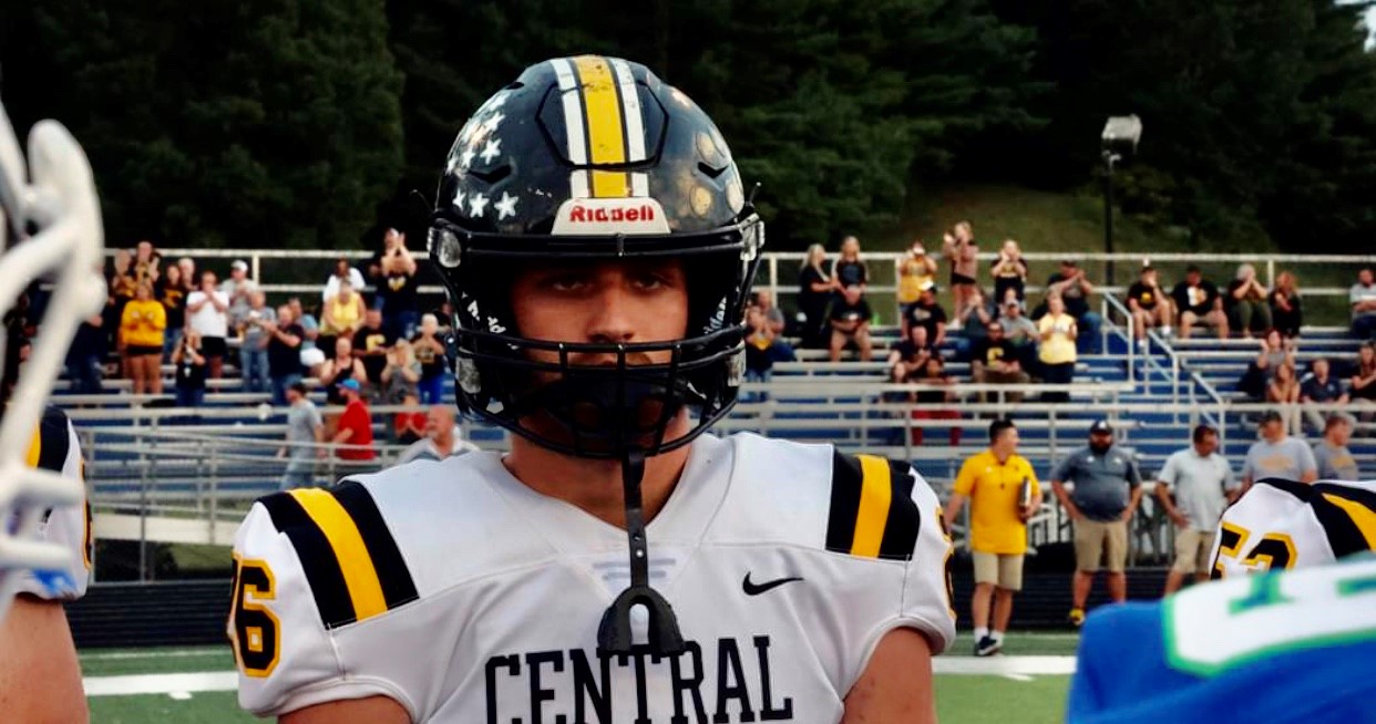 HIGH SCHOOL FOOTBALL: Late TD run, PAT help Eagles escape Cougars