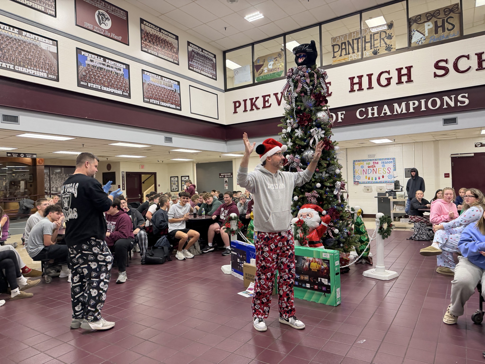 Pikeville High gets ready for finals with ‘Panthers PJ’s & Prep Night’