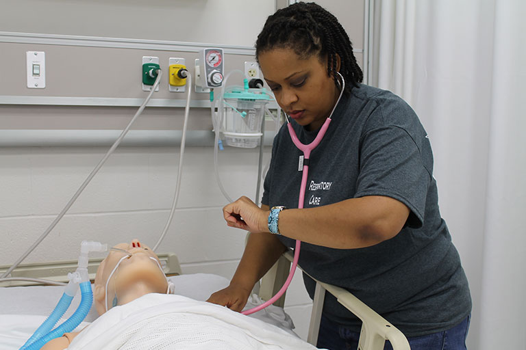 PMC offers $10,000 to BSCTC respiratory students who agree to work for hospital