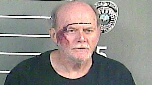 Pikeville man charged with stabbing woman